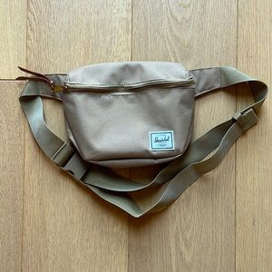 Herschel Fourteen Hip Pack